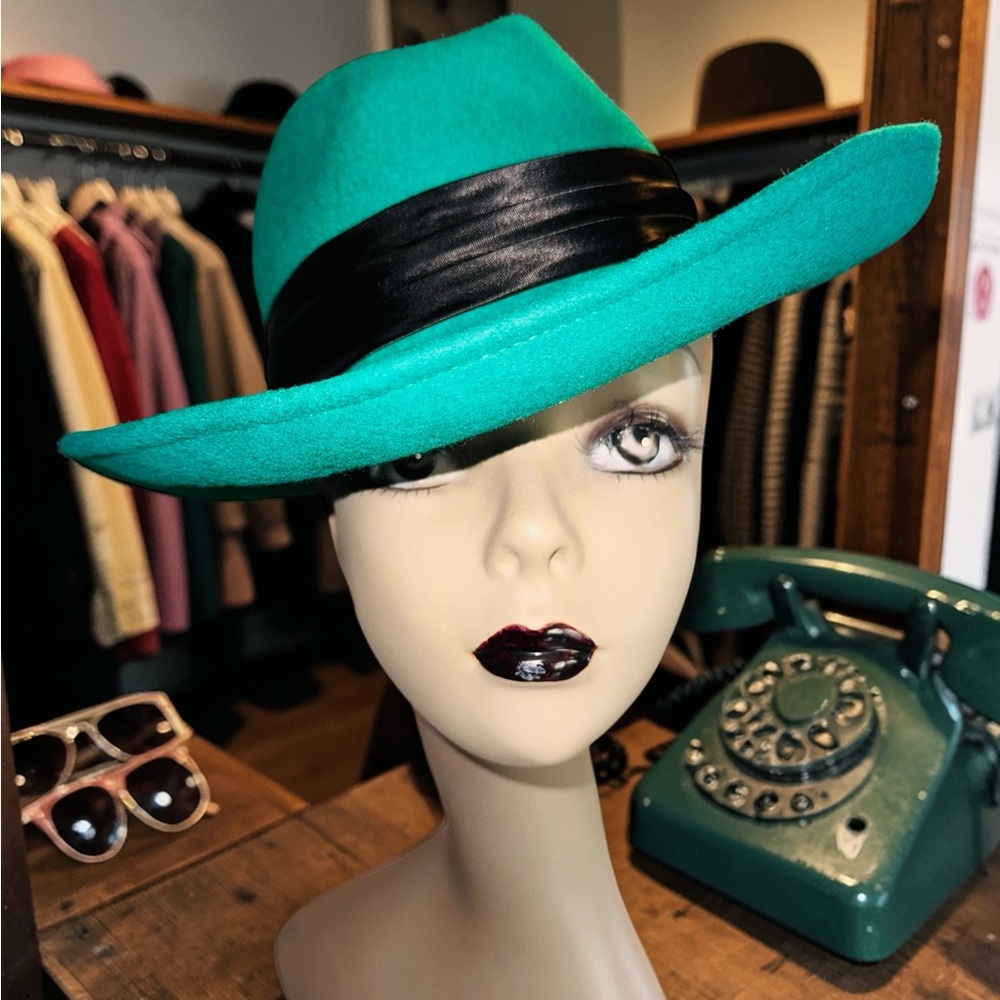 Vintage Emerald Green Lancaster Hat 100% Wool Made In The USA